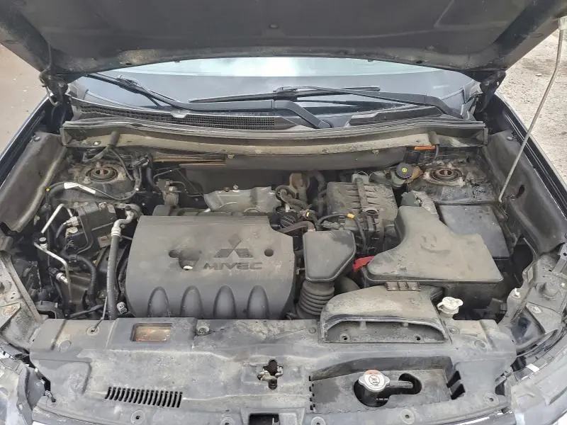 2018 MITSUBISHI OUTLANDER ES  