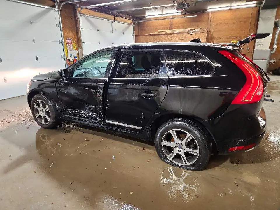 2014 VOLVO XC60 T6  