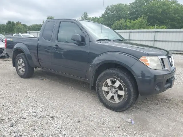 2013 NISSAN FRONTIER SV  