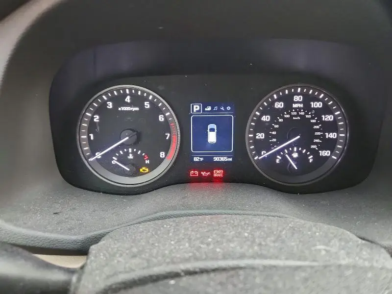 2016 HYUNDAI TUCSON SE  