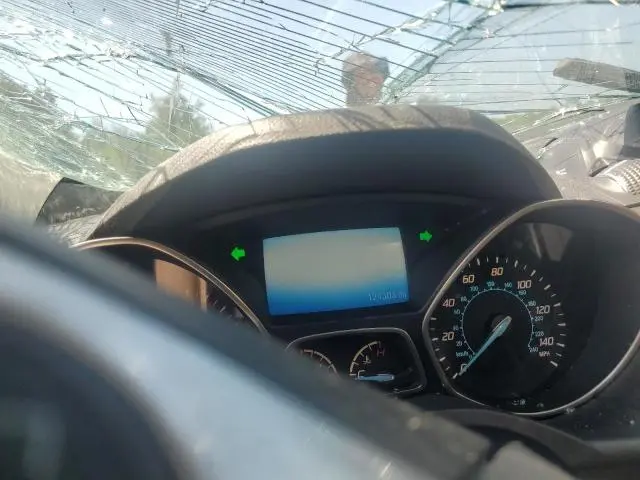 2016 FORD ESCAPE SE  