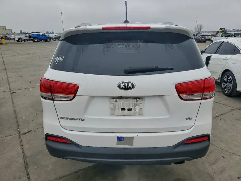 2017 KIA SORENTO LX  