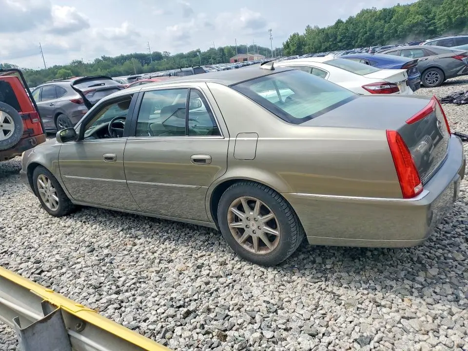 2011 CADILLAC DTS LUXURY COLLECTION  