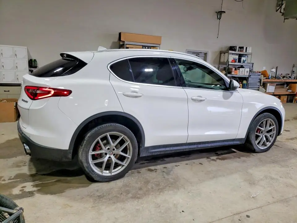 2018 ALFA ROMEO STELVIO   