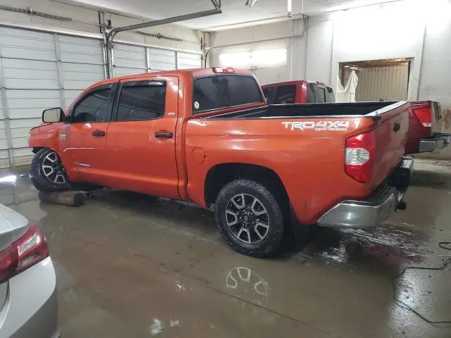 2016 TOYOTA TUNDRA CREWMAX SR5  