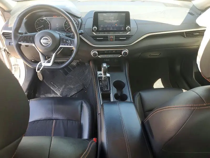 2022 NISSAN ALTIMA SR  
