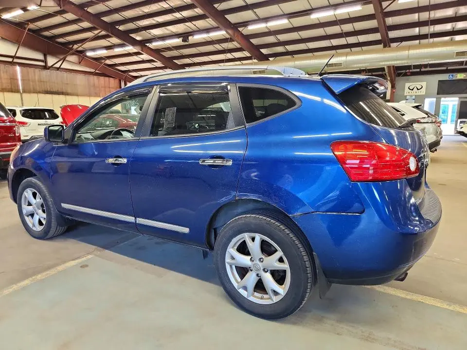 2011 NISSAN ROGUE S  