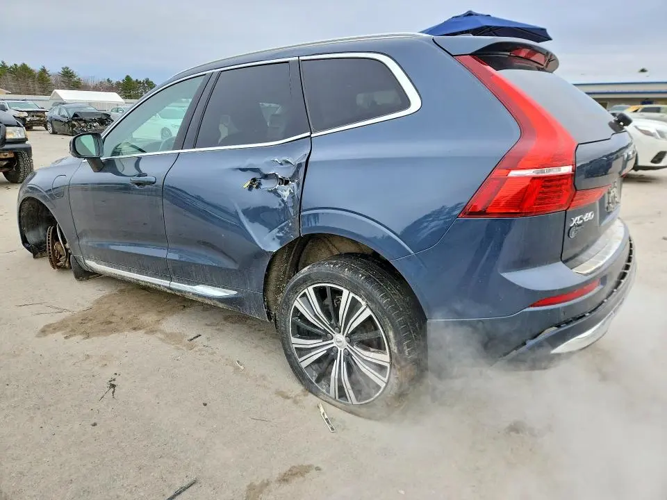 2022 VOLVO XC60 T8 RECHARGE INSCRIPTION  
