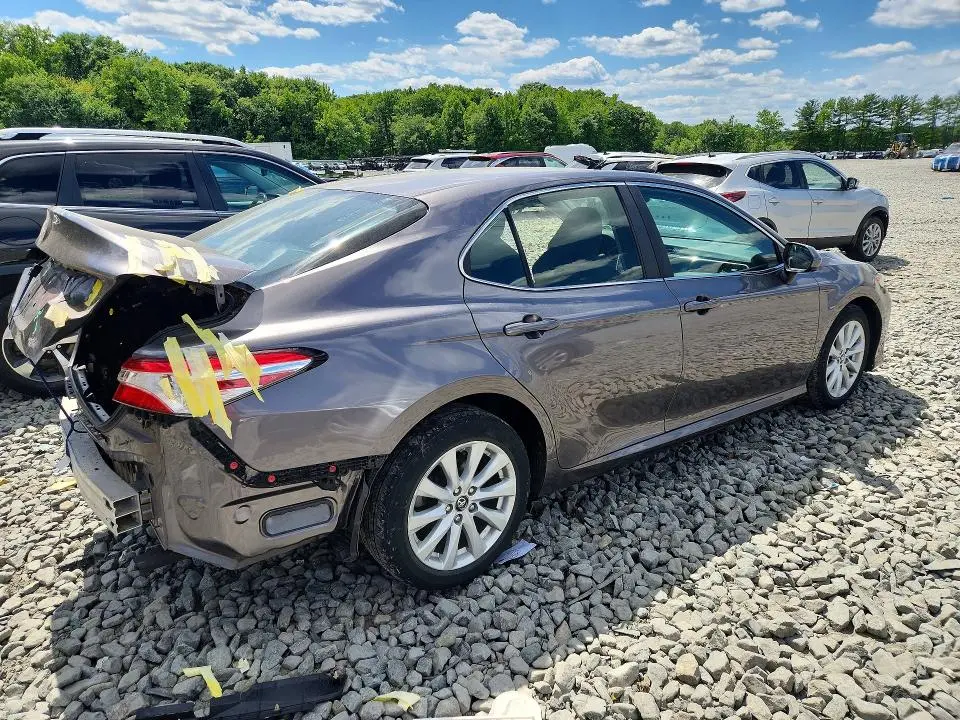 2018 TOYOTA CAMRY LE  