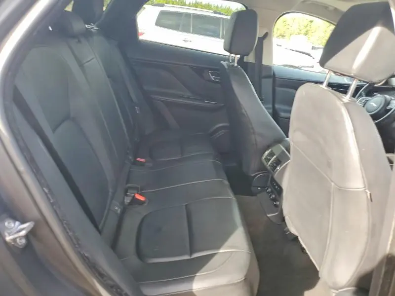 2017 JAGUAR F-PACE   