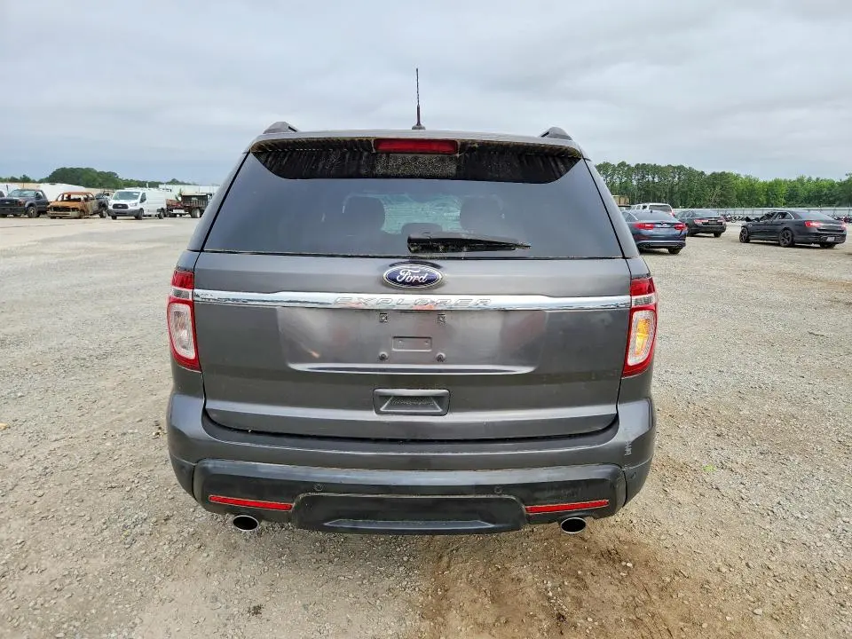 2015 FORD EXPLORER XLT  