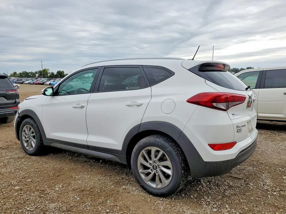 2016 HYUNDAI TUCSON SE  