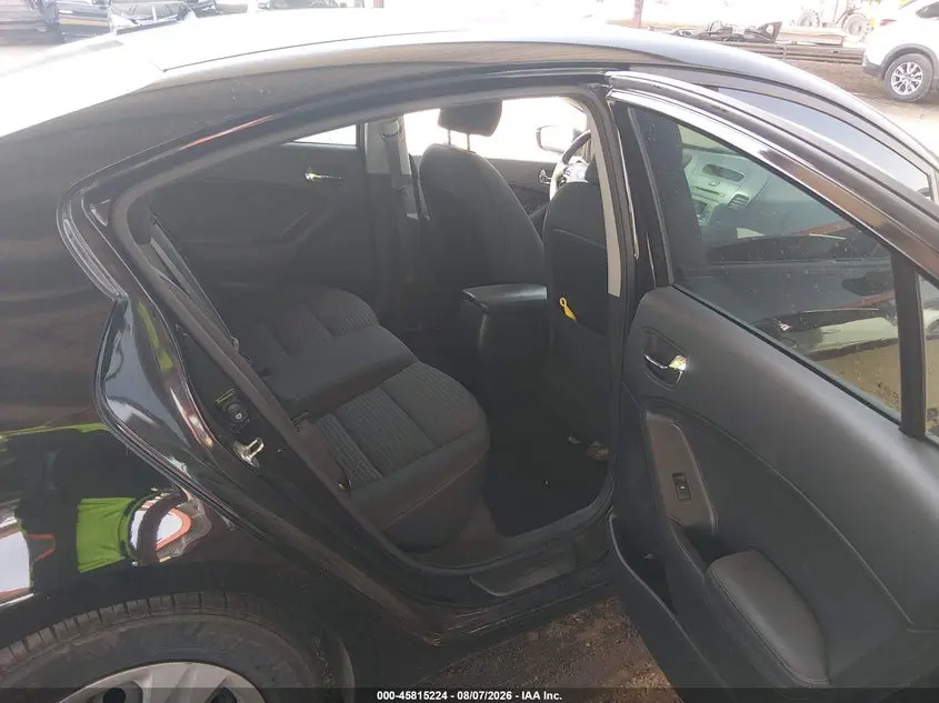 2015 KIA FORTE LX