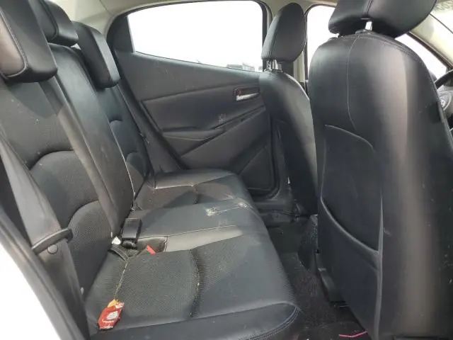 2019 TOYOTA YARIS L  