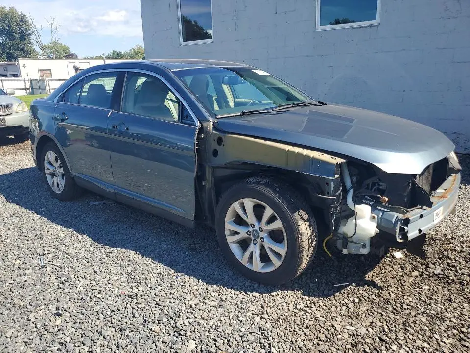 2010 FORD TAURUS SEL  