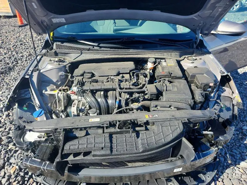 2023 HYUNDAI ELANTRA SE  