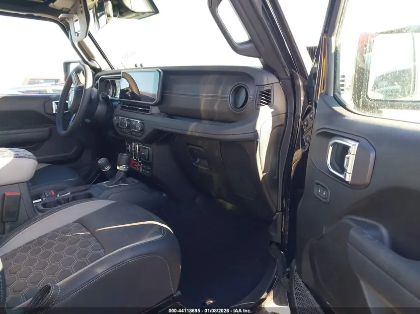2025 JEEP WRANGLER 4-DOOR RUBICON 4X4