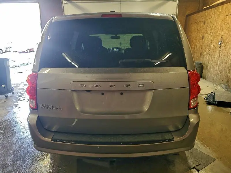 2014 DODGE GRAND CARAVAN SE  