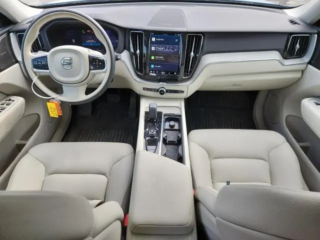 2024 VOLVO XC60 PLUS  