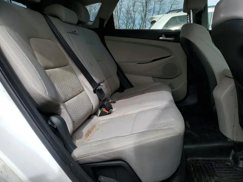 2020 HYUNDAI TUCSON SE  