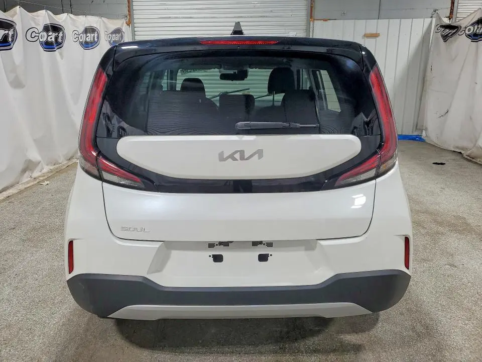 2023 KIA SOUL LX  