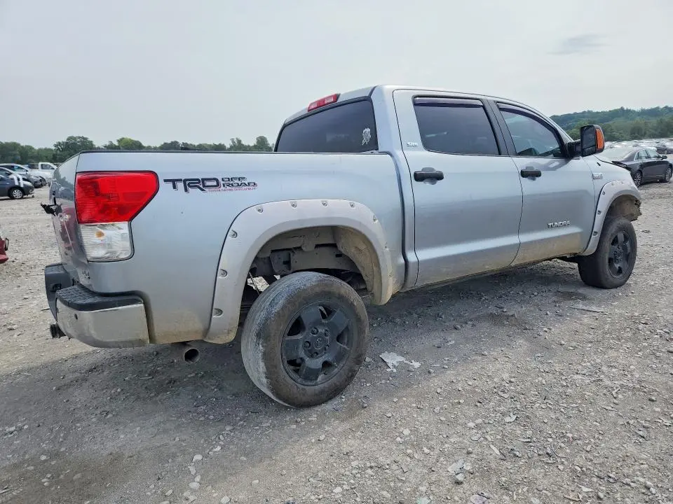 2011 TOYOTA TUNDRA CREWMAX SR5  