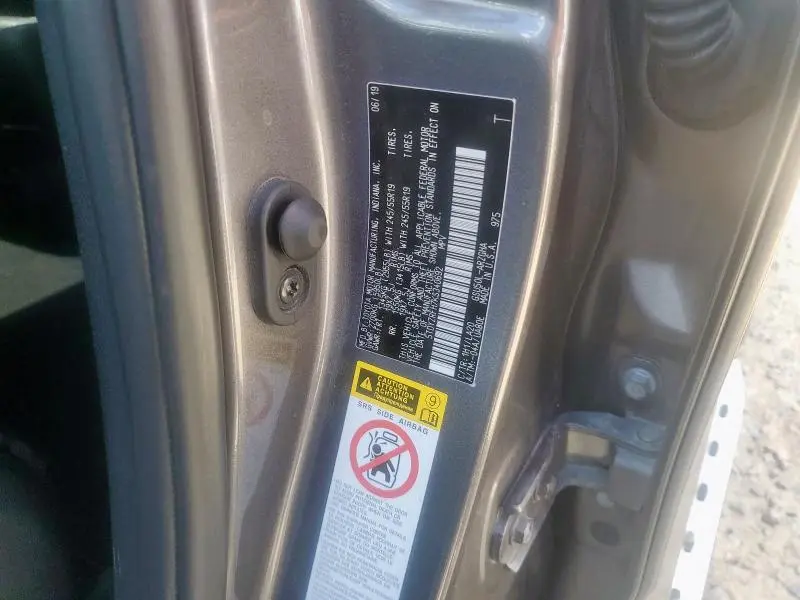 2019 TOYOTA HIGHLANDER LIMITED  