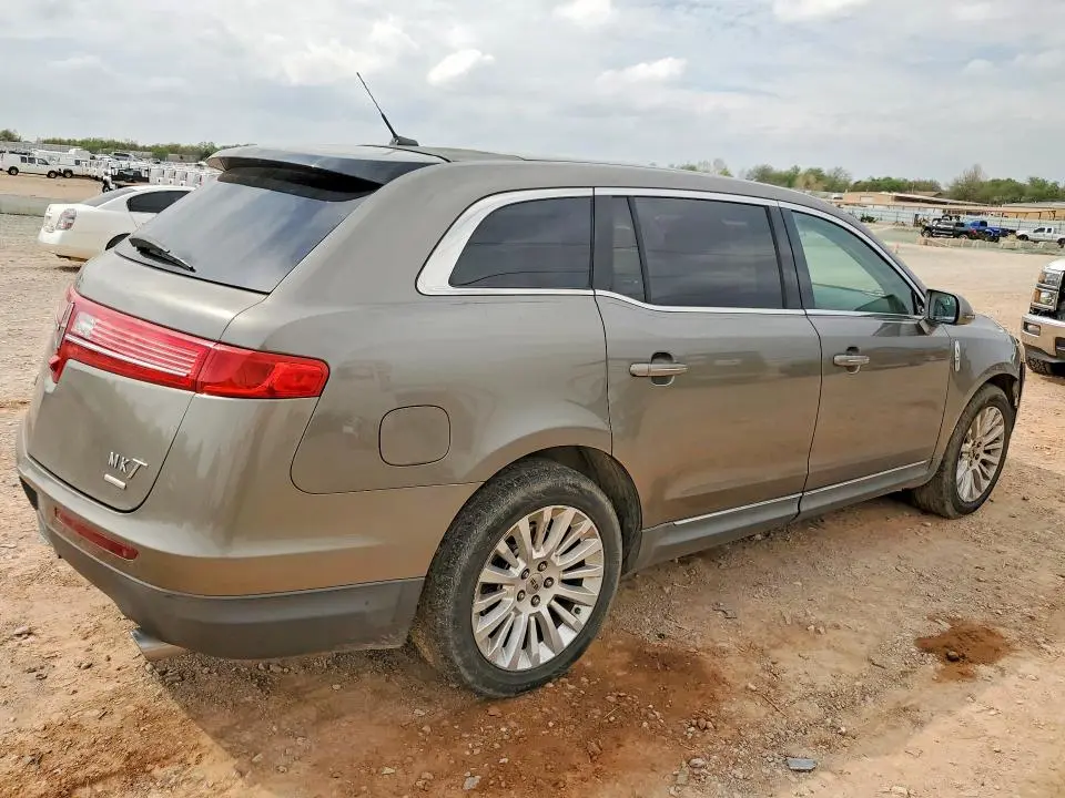 2012 LINCOLN MKT   