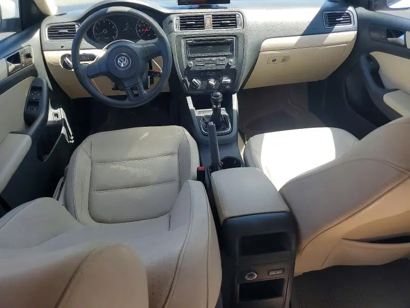 2012 VOLKSWAGEN JETTA SE  