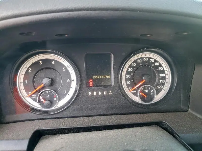 2014 RAM 1500 ST  