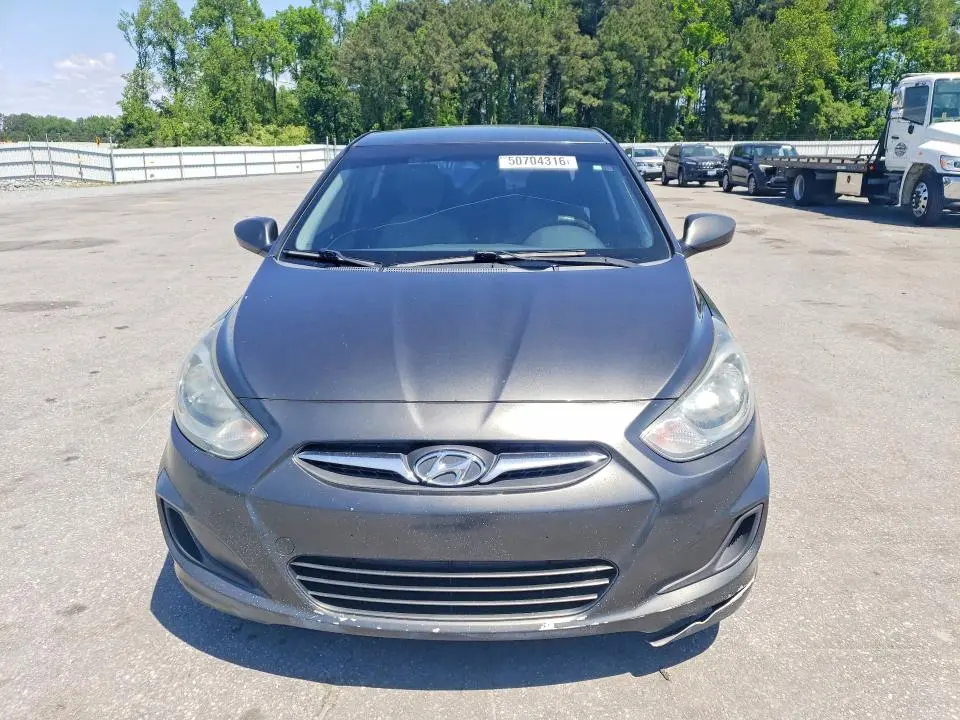 2013 HYUNDAI ACCENT GLS  