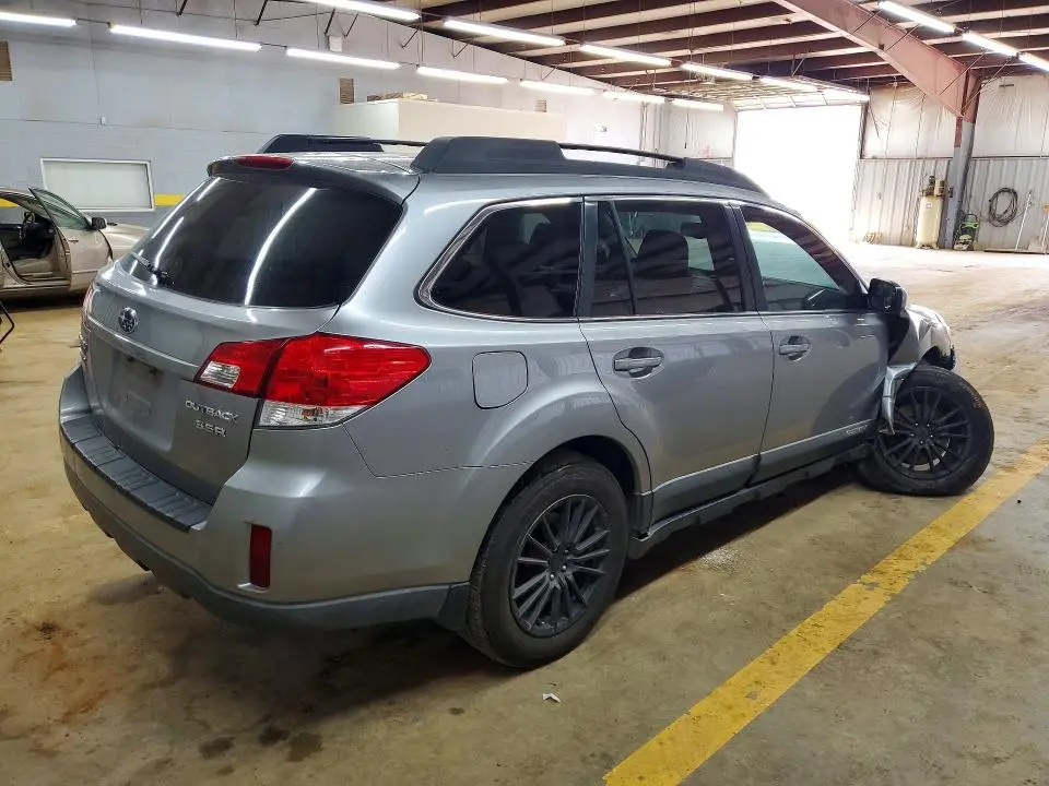 2010 SUBARU OUTBACK 3.6R LIMITED  