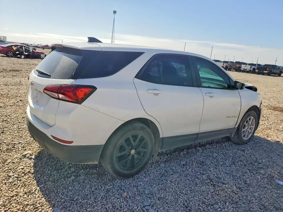2022 CHEVROLET EQUINOX LS  