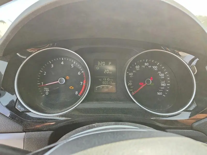 2016 VOLKSWAGEN JETTA SPORT  