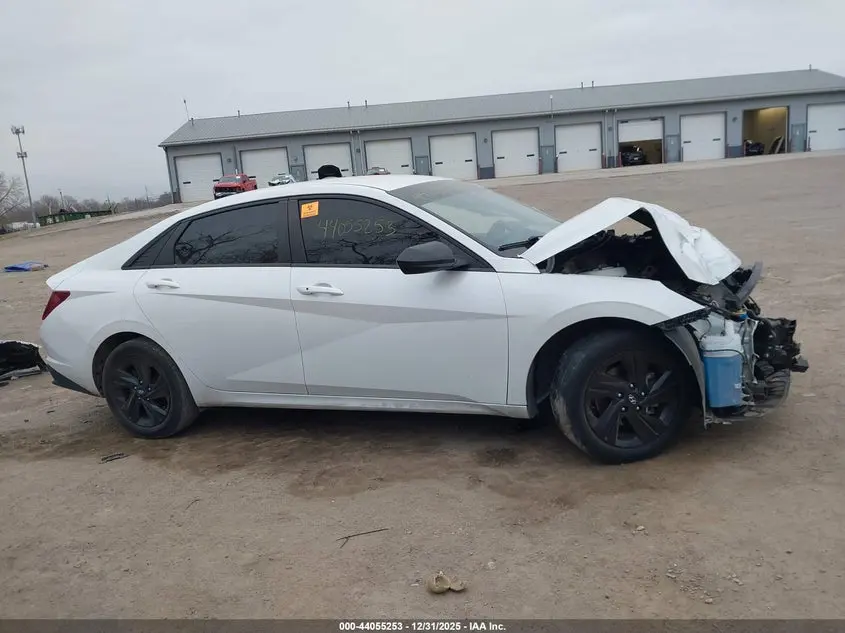 2022 HYUNDAI ELANTRA SEL