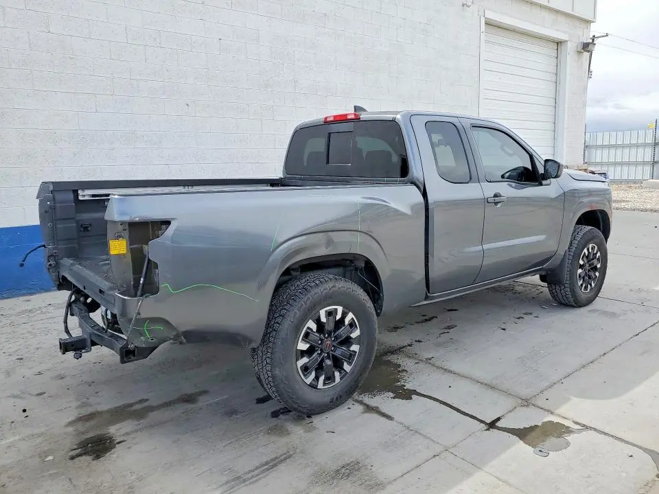2023 NISSAN FRONTIER SV  
