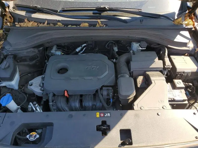 2019 HYUNDAI SANTA FE SE  