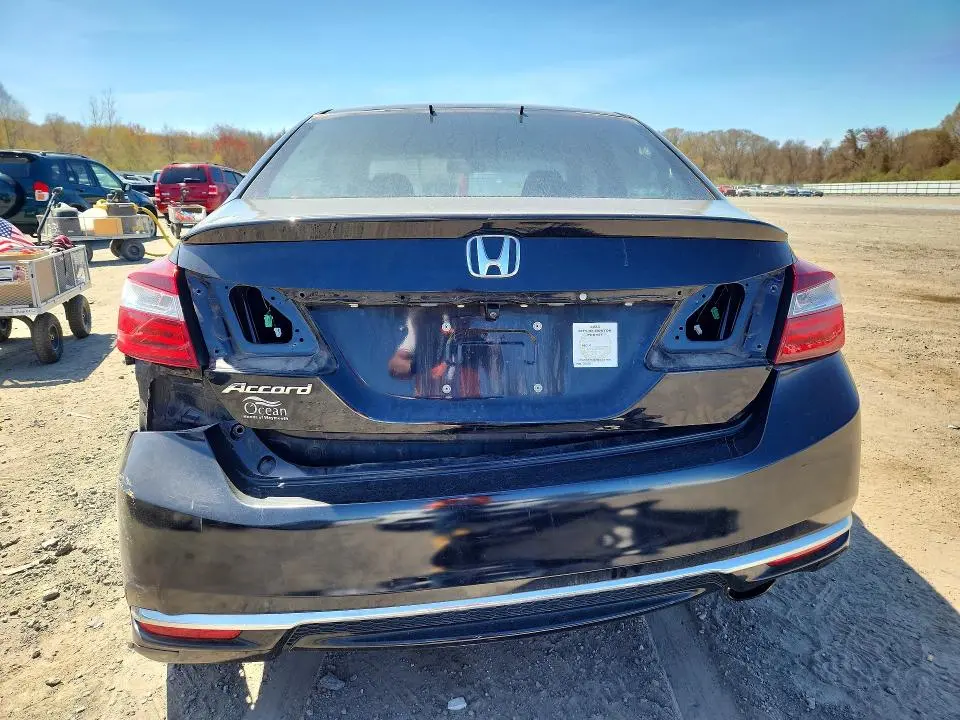 2017 HONDA ACCORD LX  