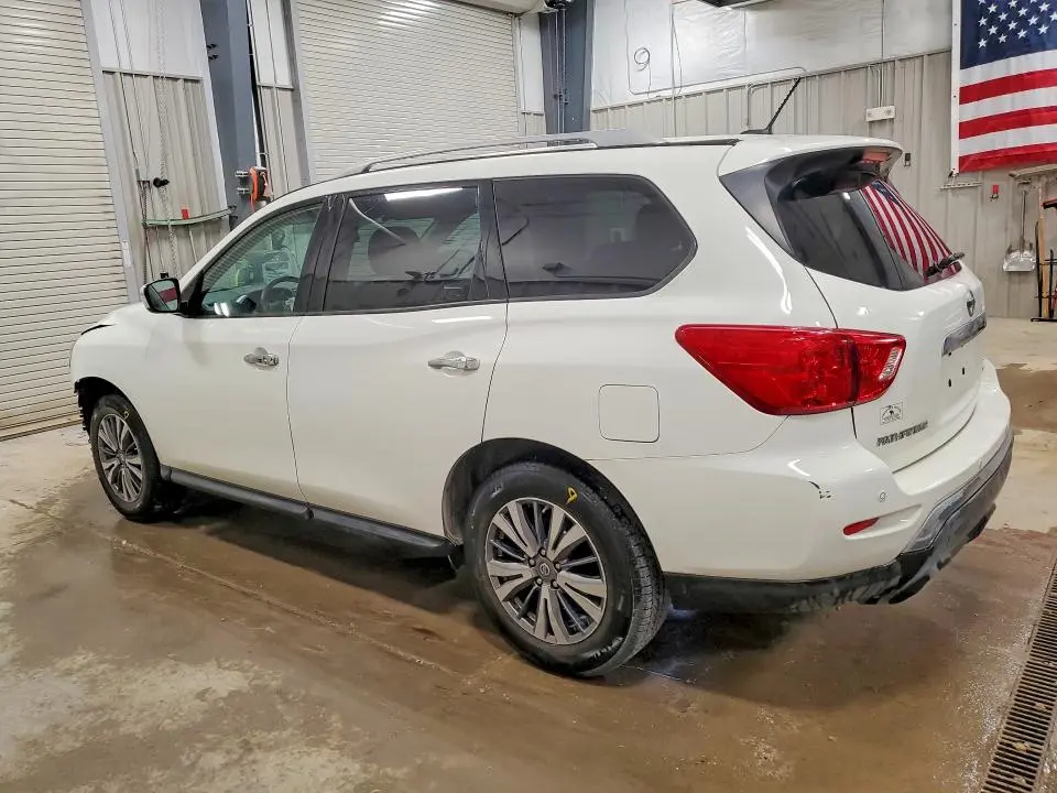 2018 NISSAN PATHFINDER SV  