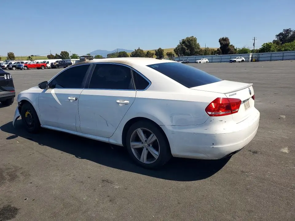 2012 VOLKSWAGEN PASSAT SE  