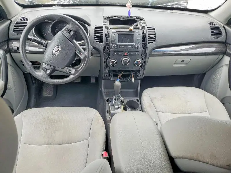 2013 KIA SORENTO LX  