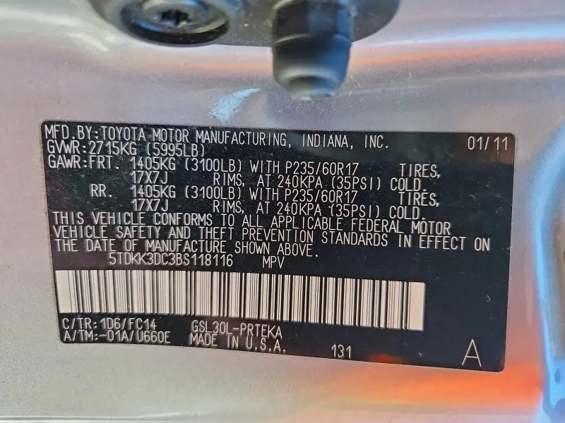 2011 TOYOTA SIENNA LE  