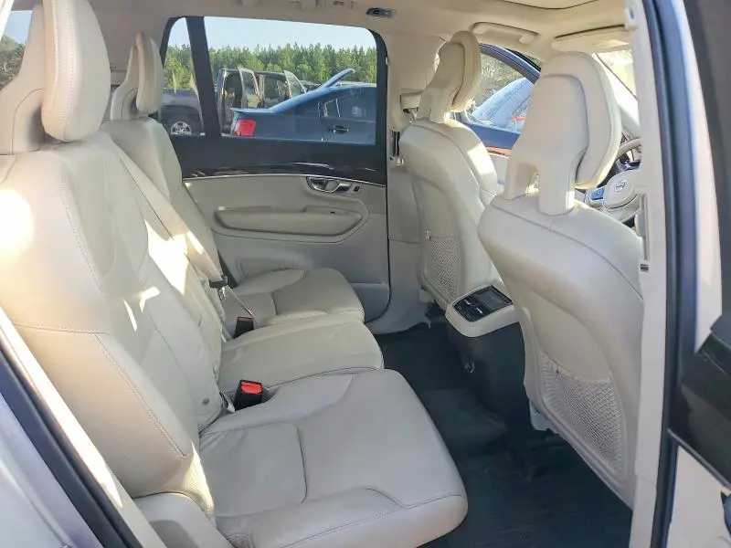 2018 VOLVO XC90 T5  