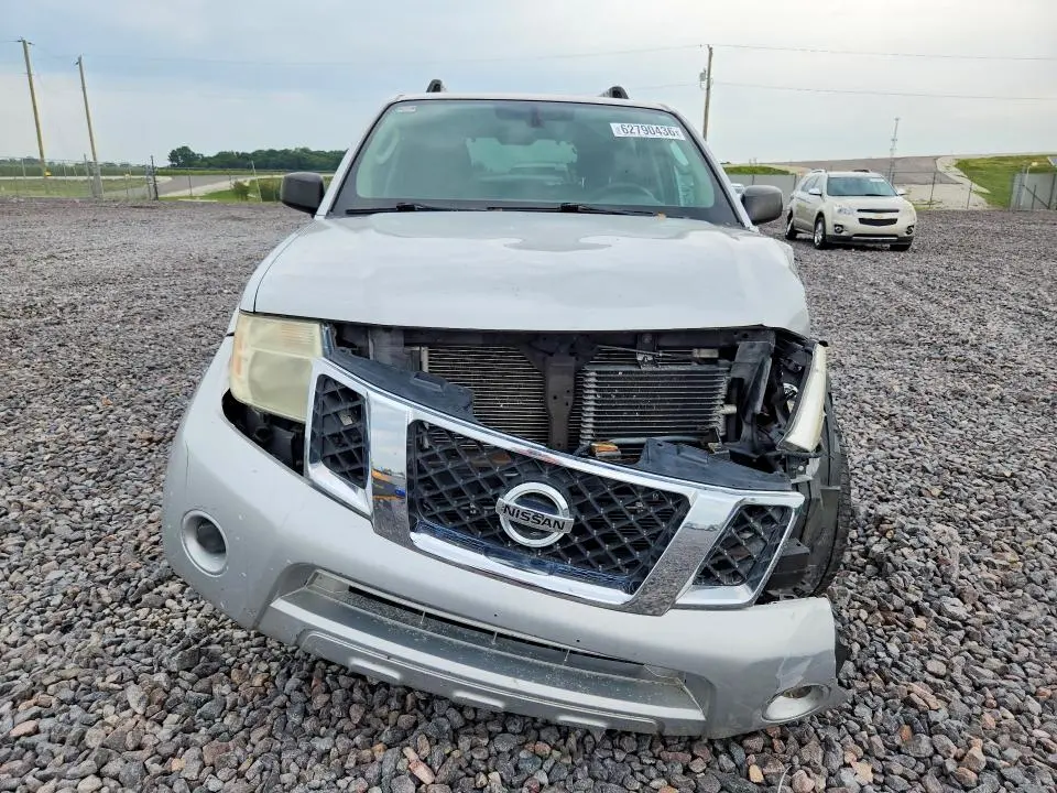 2011 NISSAN PATHFINDER S  