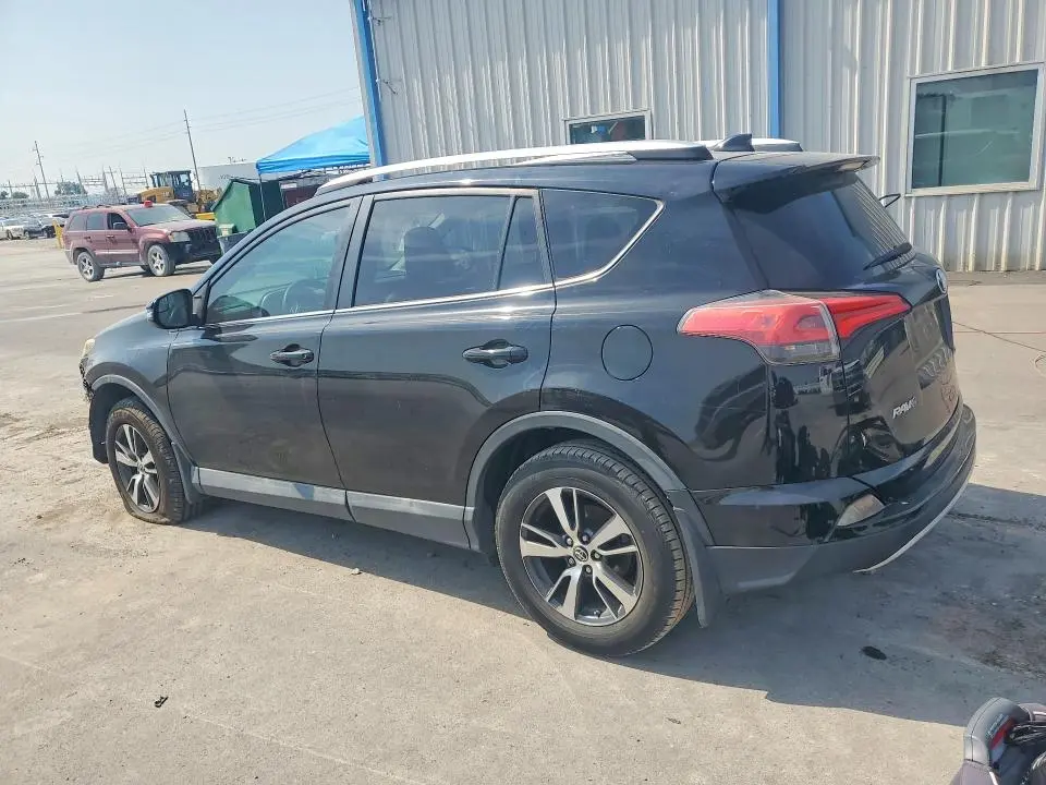 2016 TOYOTA RAV4 XLE  