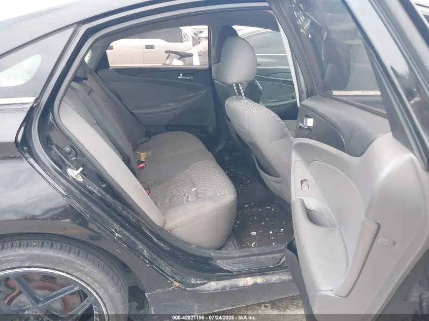 2012 HYUNDAI SONATA GLS