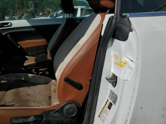 2015 VOLKSWAGEN BEETLE 1.8T  