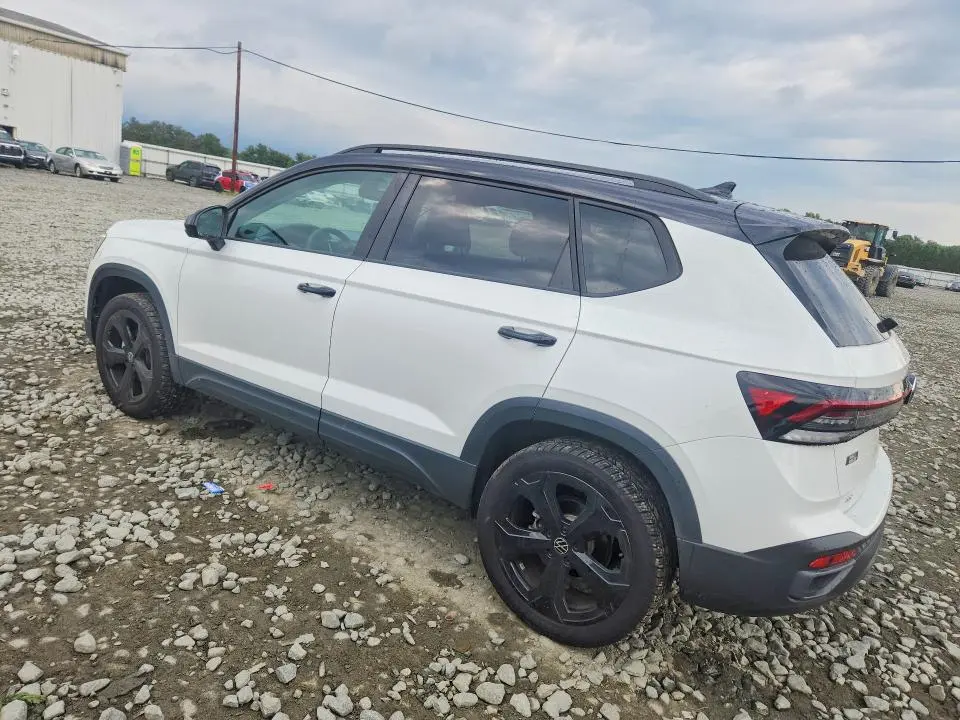 2025 VOLKSWAGEN TAOS SE BLACK  