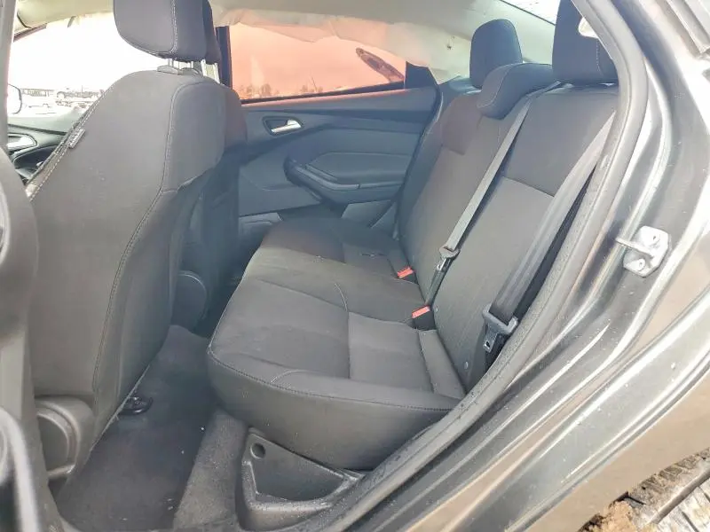 2018 FORD FOCUS SE  