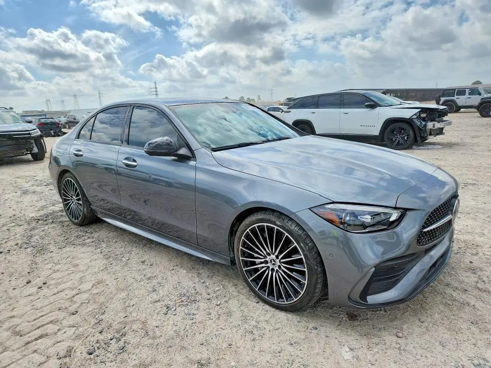 2024 MERCEDES-BENZ C 300  